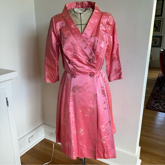 Vintage Dynasty for Lord & Taylor Kimono Jacket✨Pink Satin Brocade✨Cool history - Picture 3 of 17